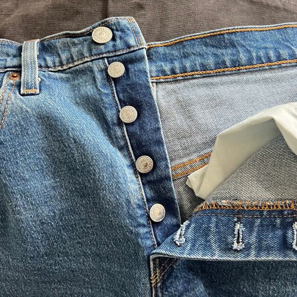 Levi’s 501 High Rise Cutoff Shorts Womens 30 Button Fly Raw Hem Vintage Festival - Picture 4 of 5